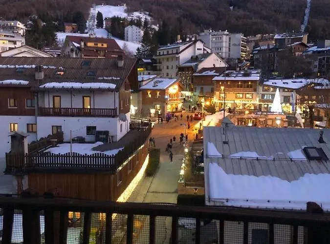 Walking Distance From Chairlift And Center-60 Sq M Wi-fi Casa Lucia Apartmán Oulx